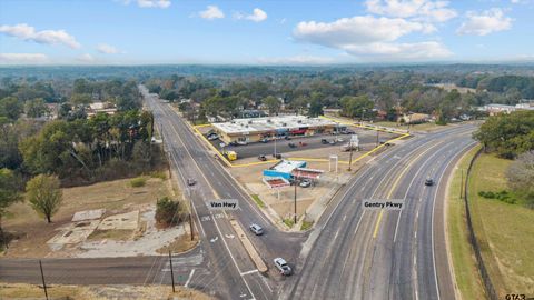 2726 W Gentry Pkwy Tyler TX 75702