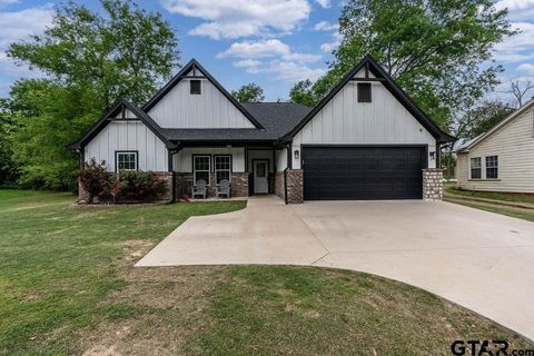 535 S Bolton Jacksonville TX 75766