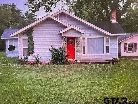 402 Clarksville Bogata TX 75417