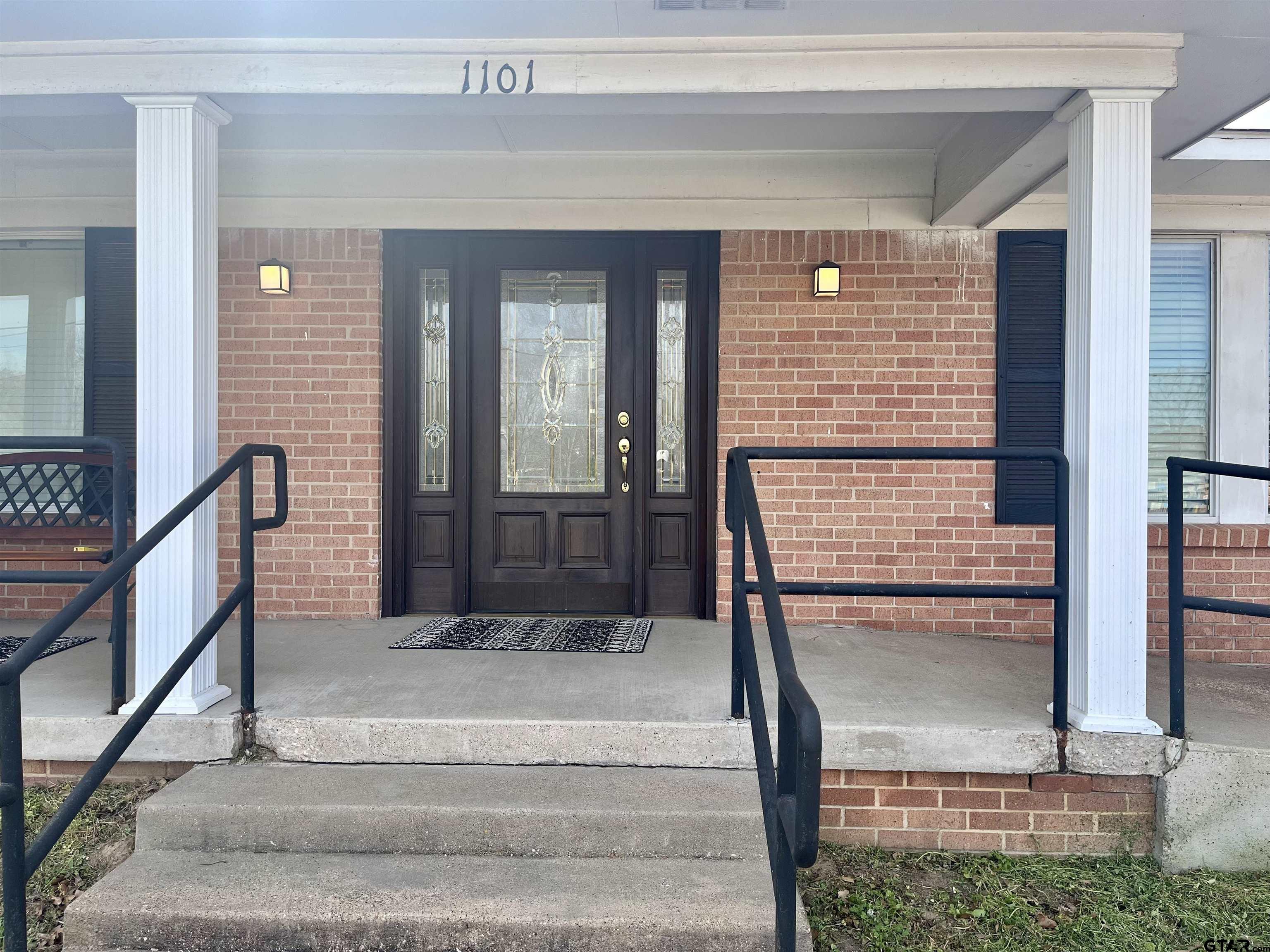 1101 S Main St.