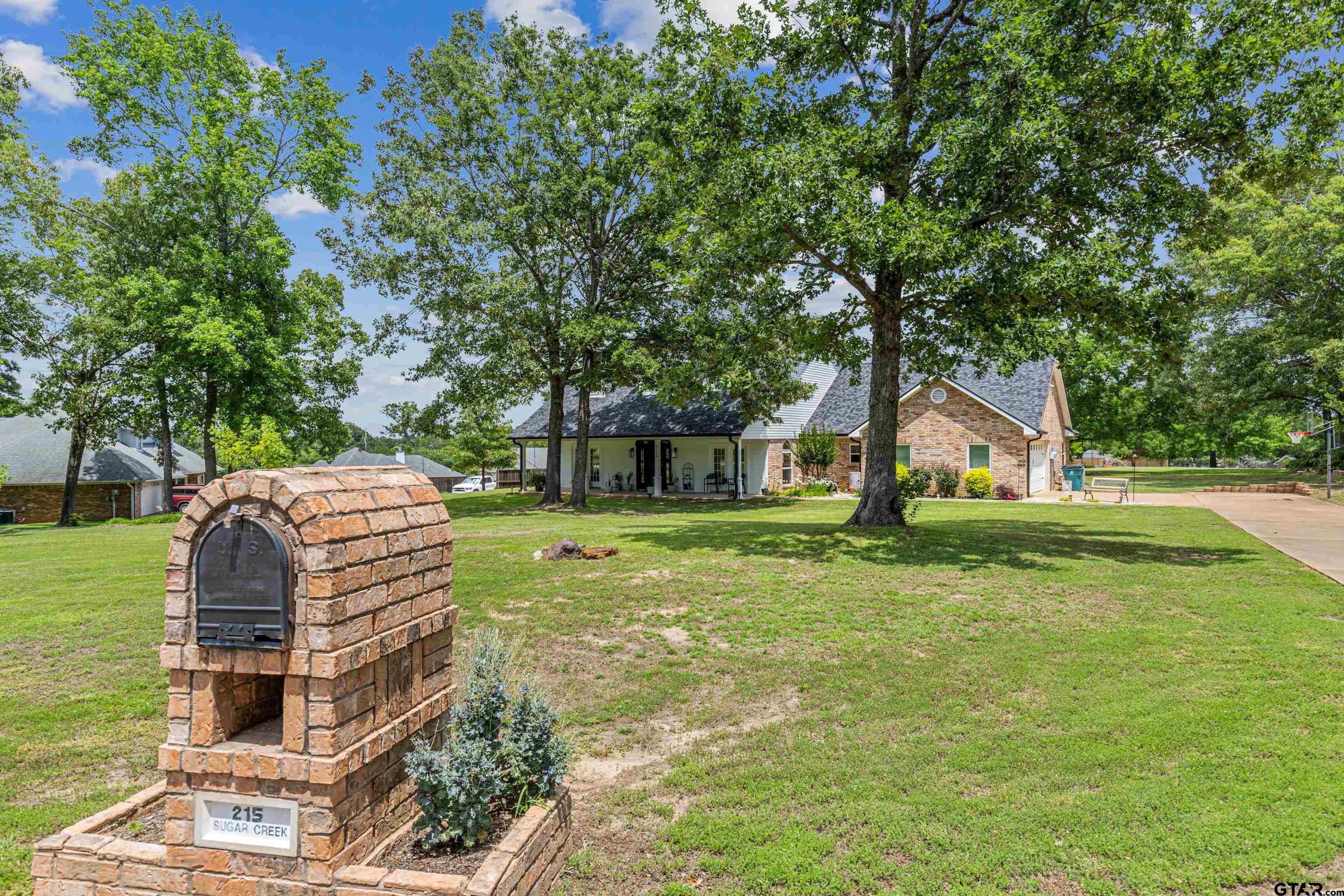 215 Sugar Creek LN