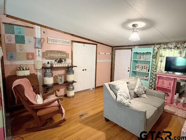1449 Caroline Lane