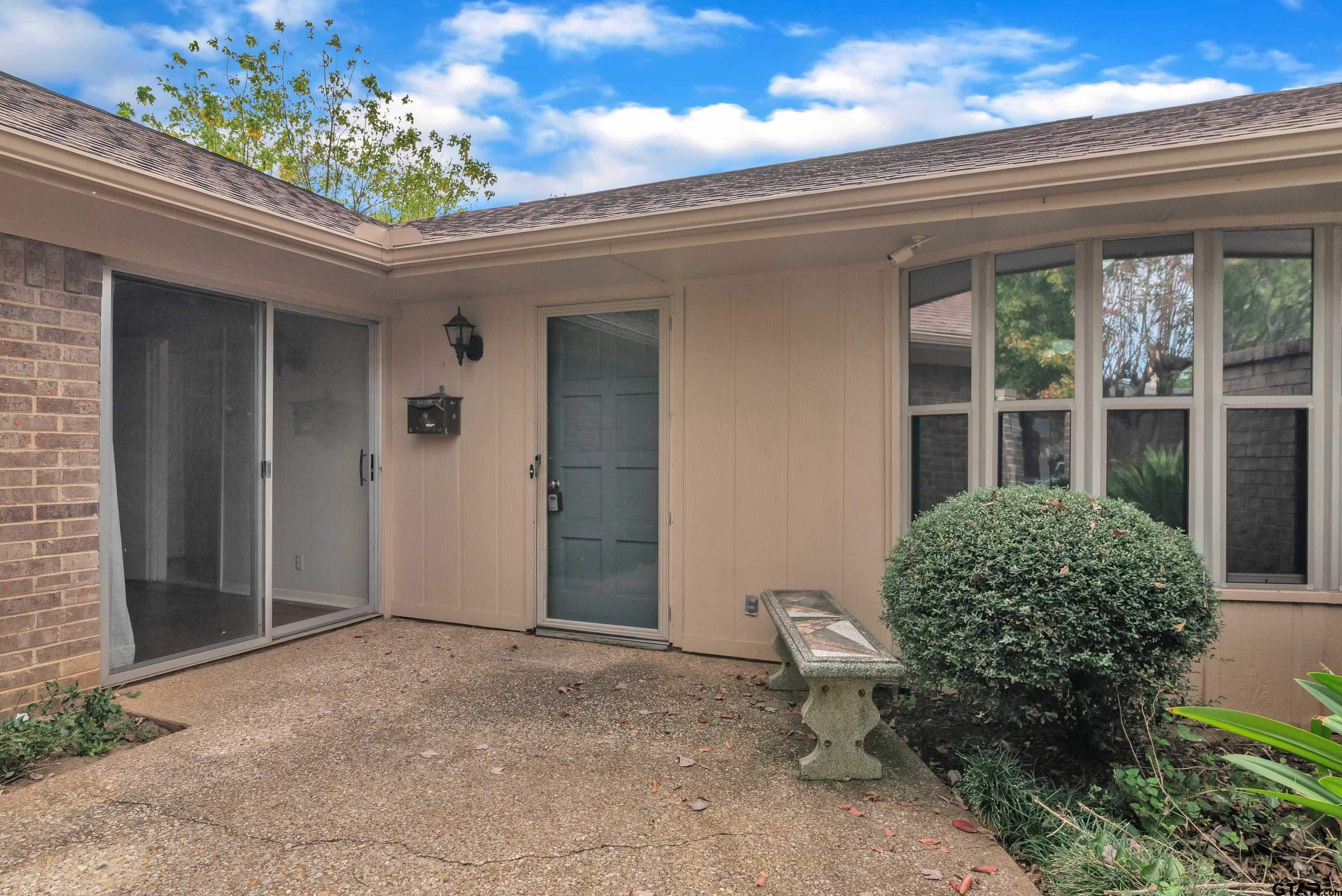 400 and 404 Top Hill Drive