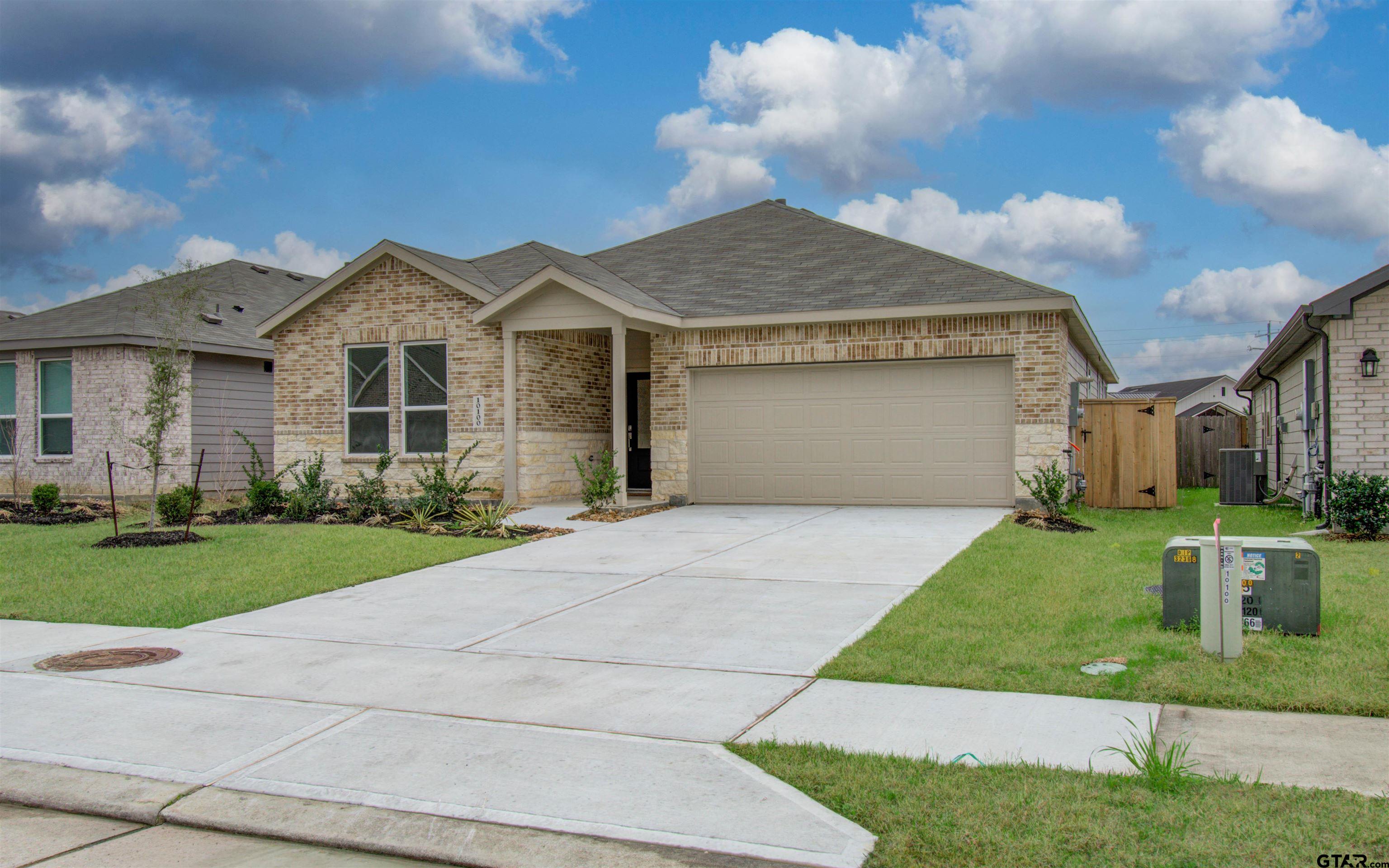 10100 oakland hills dr