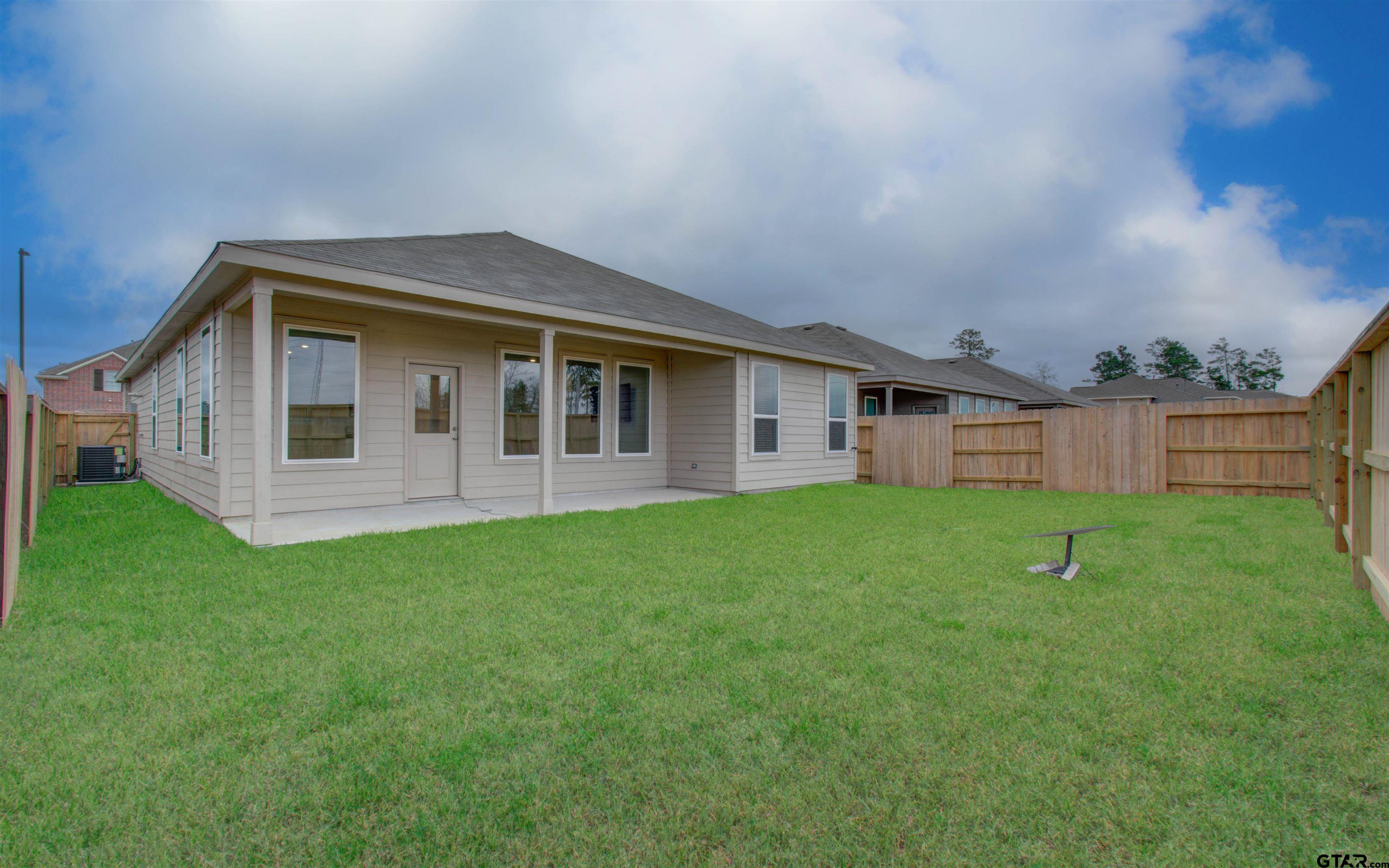 10100 oakland hills dr