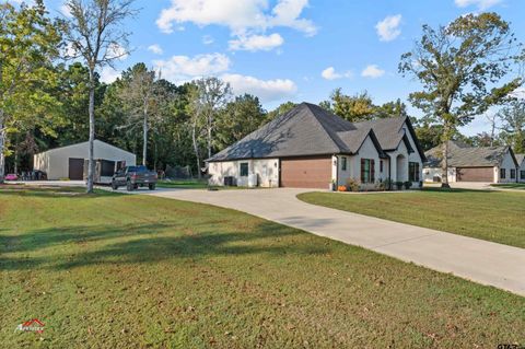 A home in Gladewater