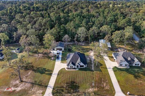 A home in Gladewater