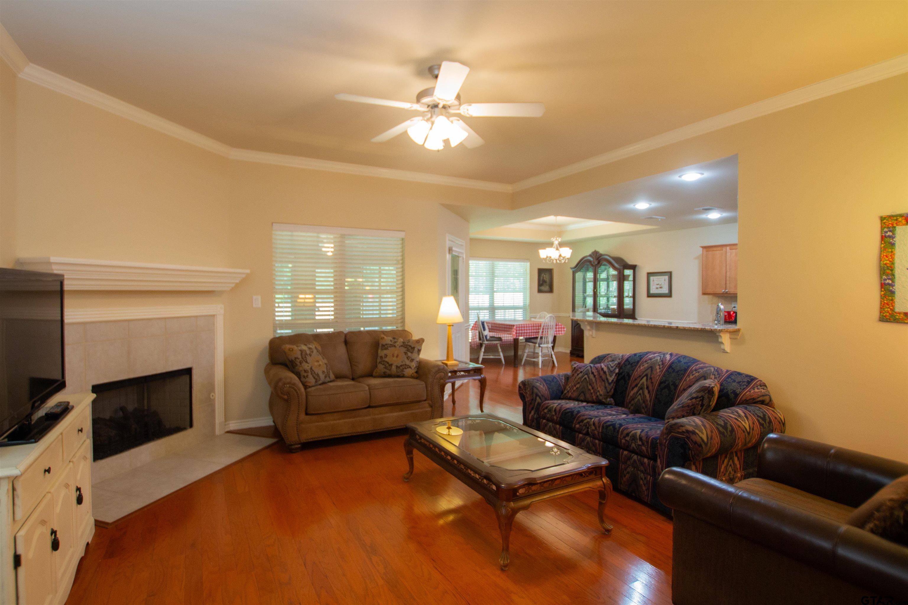 421 W Cumberland Rd #1401