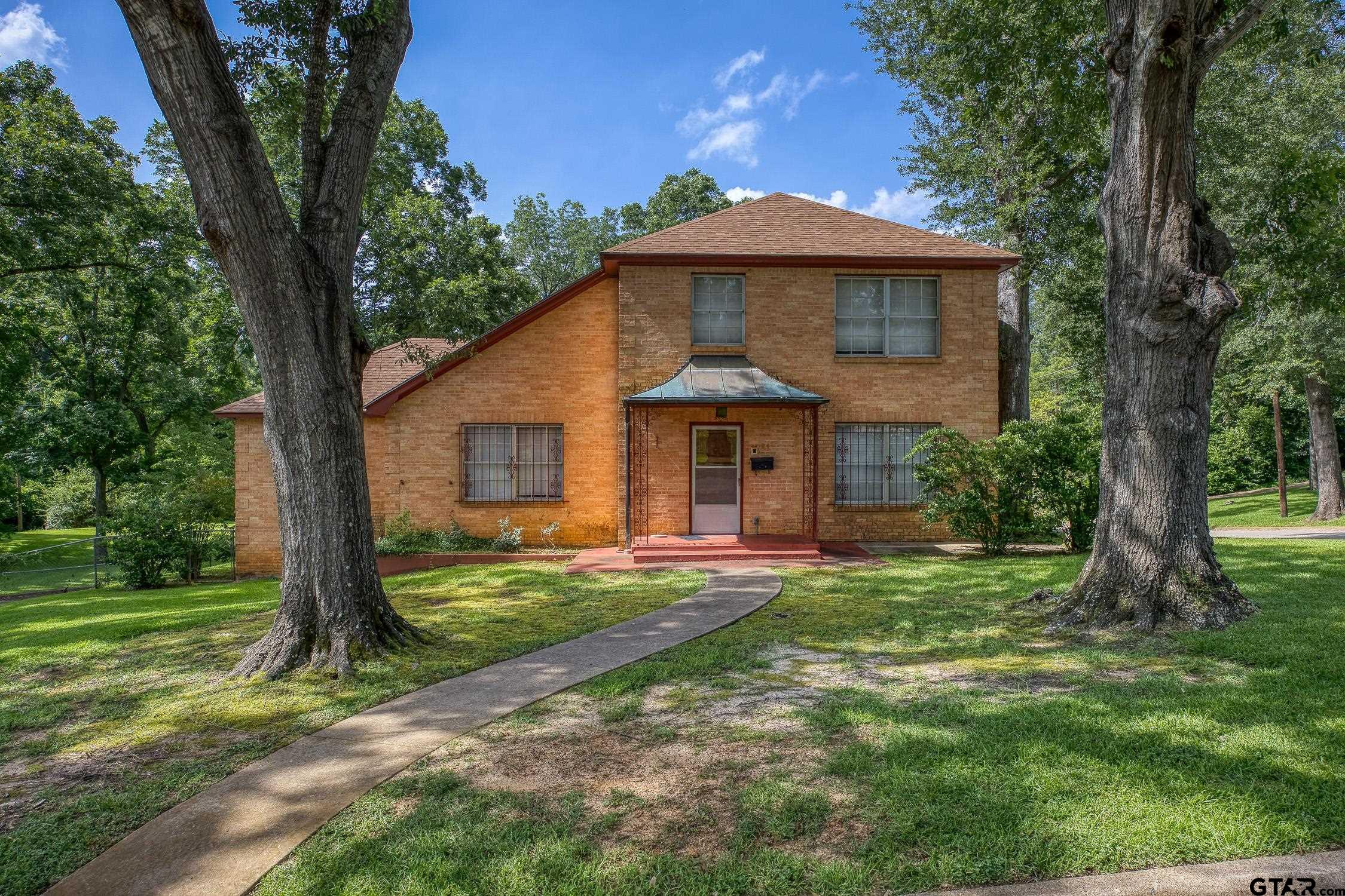 21 Rambling Rd