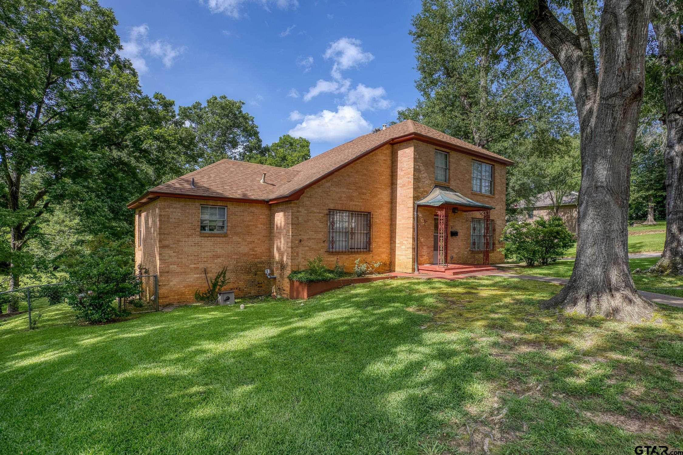 21 Rambling Rd