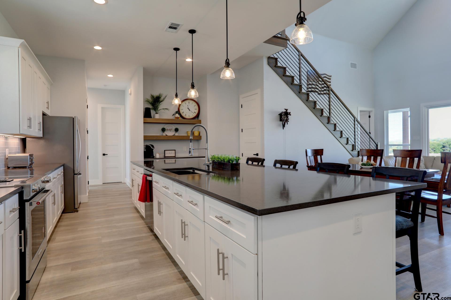 9426 County Road 1200