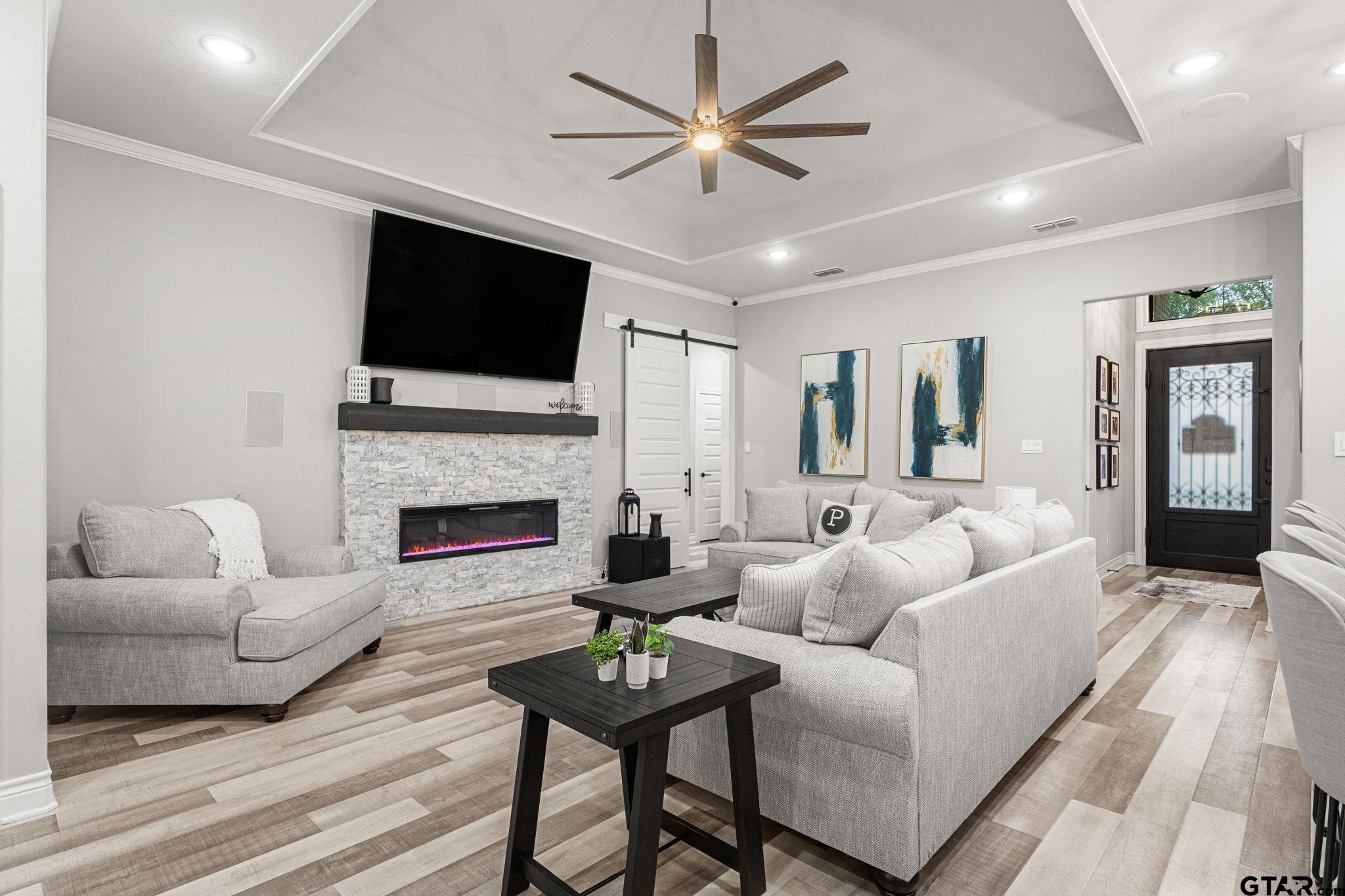2230 Rana Park