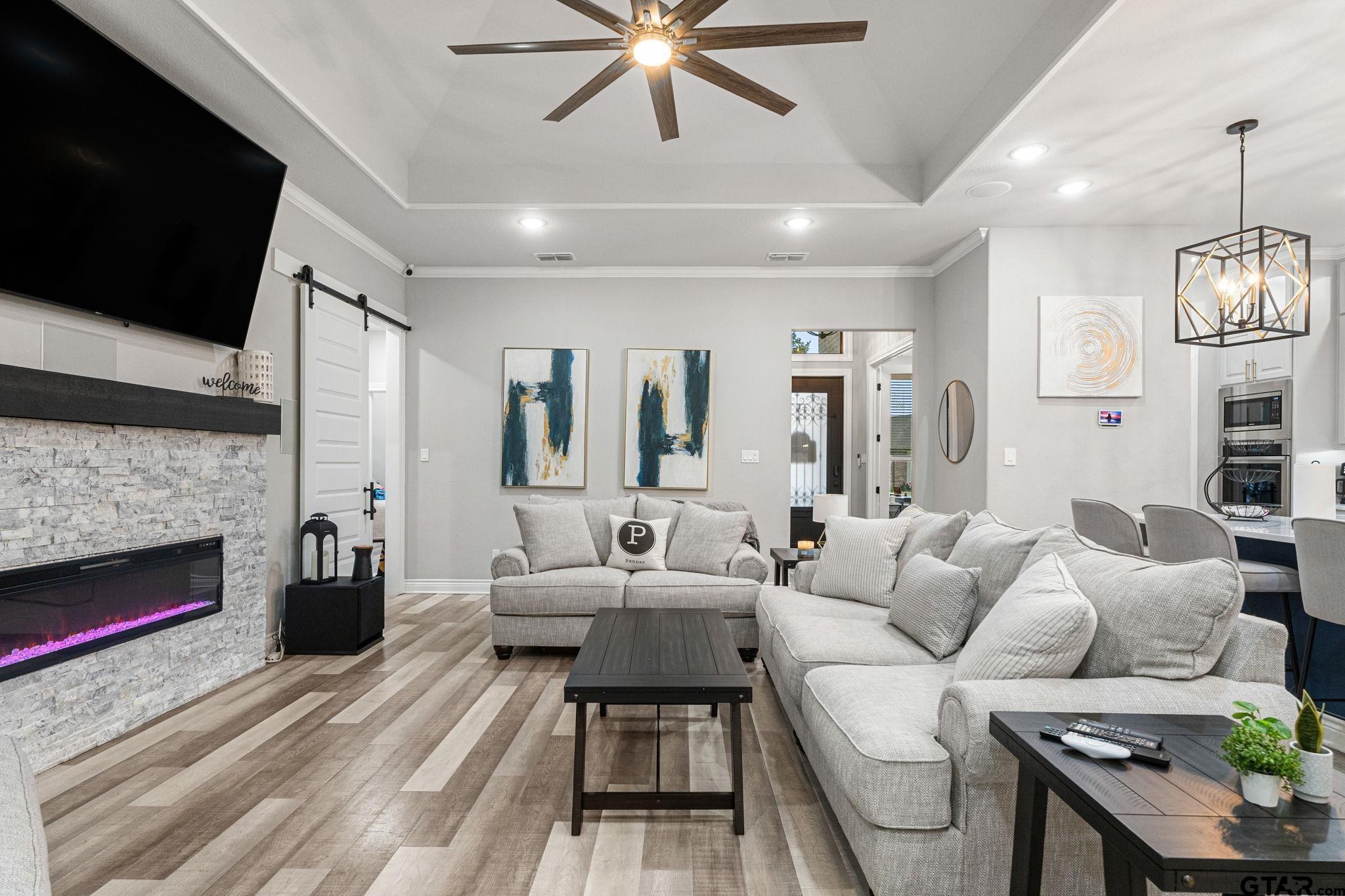 2230 Rana Park