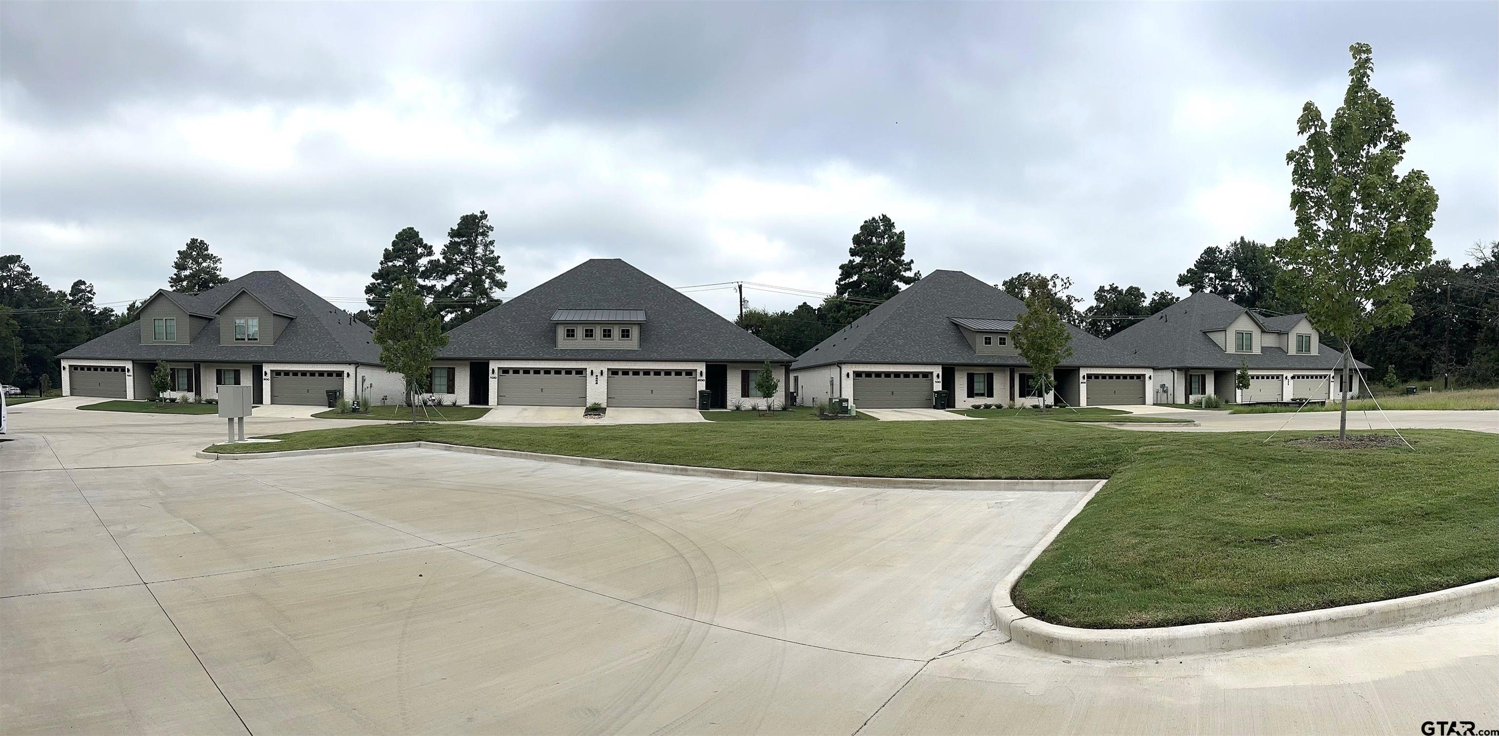 6877 Lazy Vale Ct