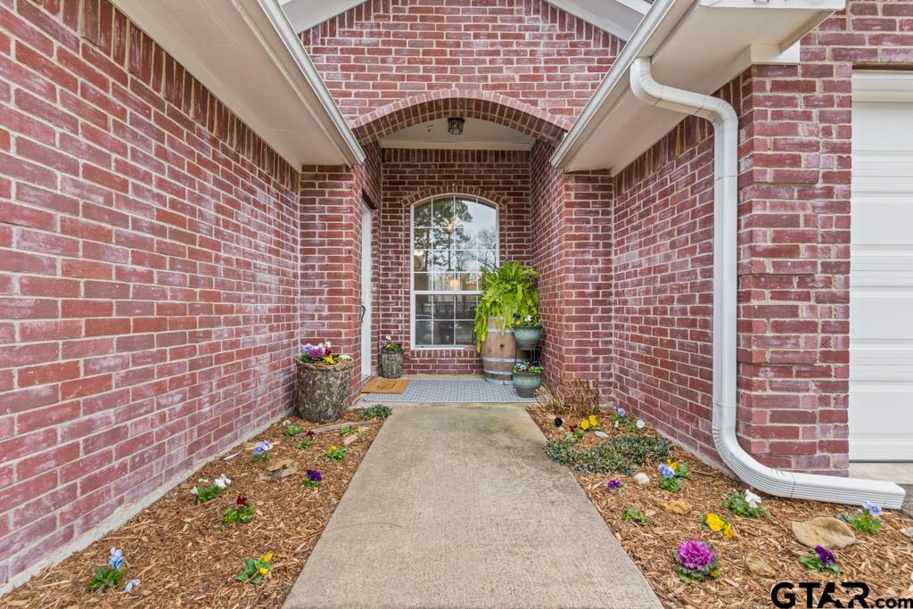 270 Frederick Circle