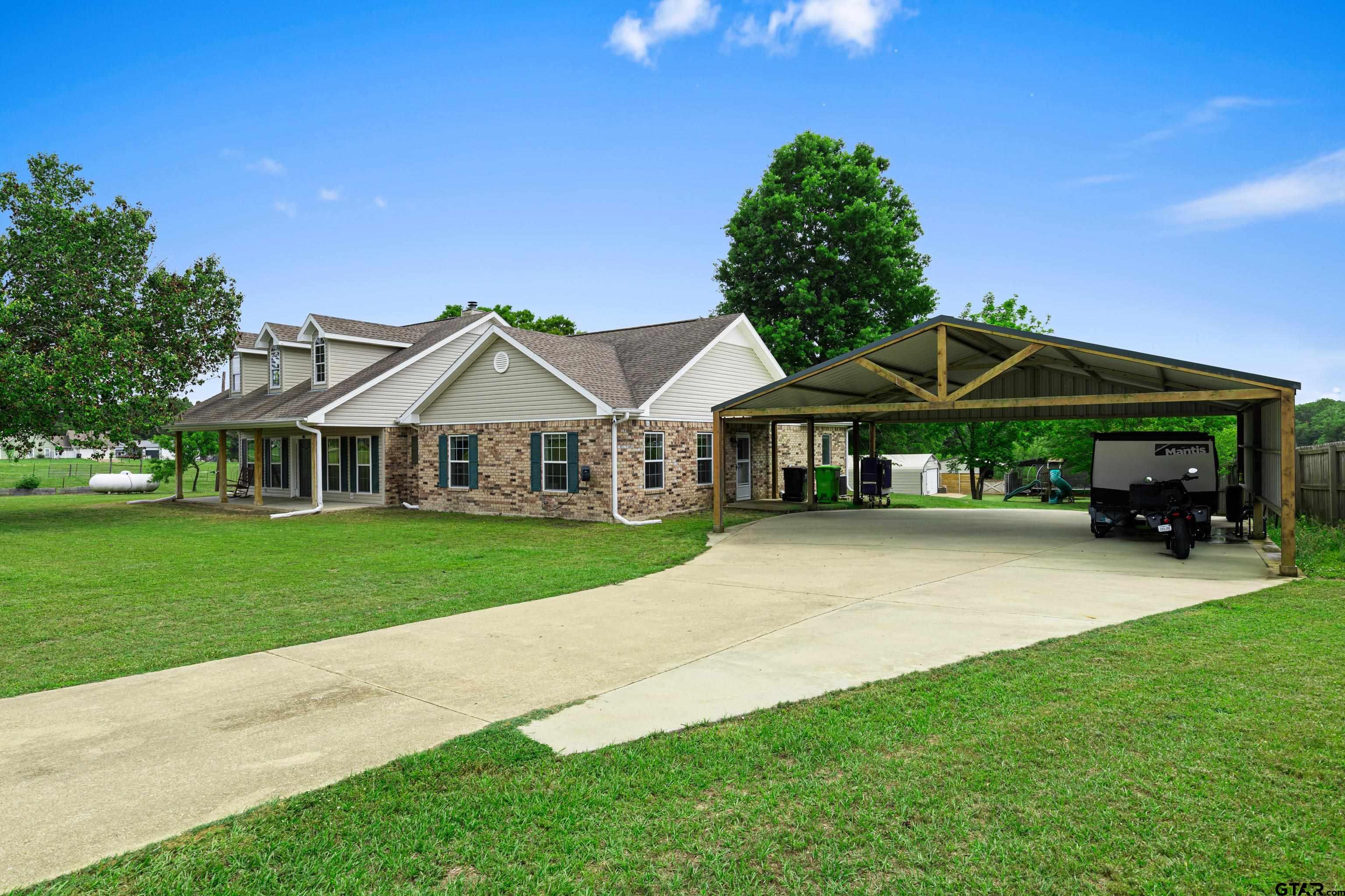 152 Black Hawk Ln