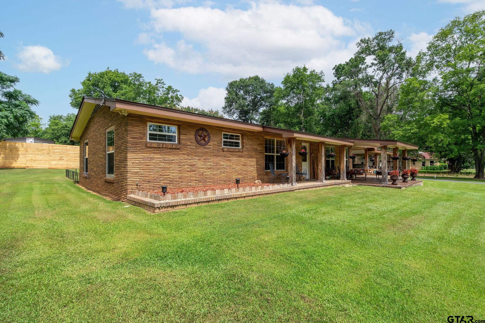 519 E E WL Doc Dodson