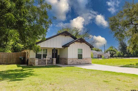 1401 N Palace Tyler TX 75701