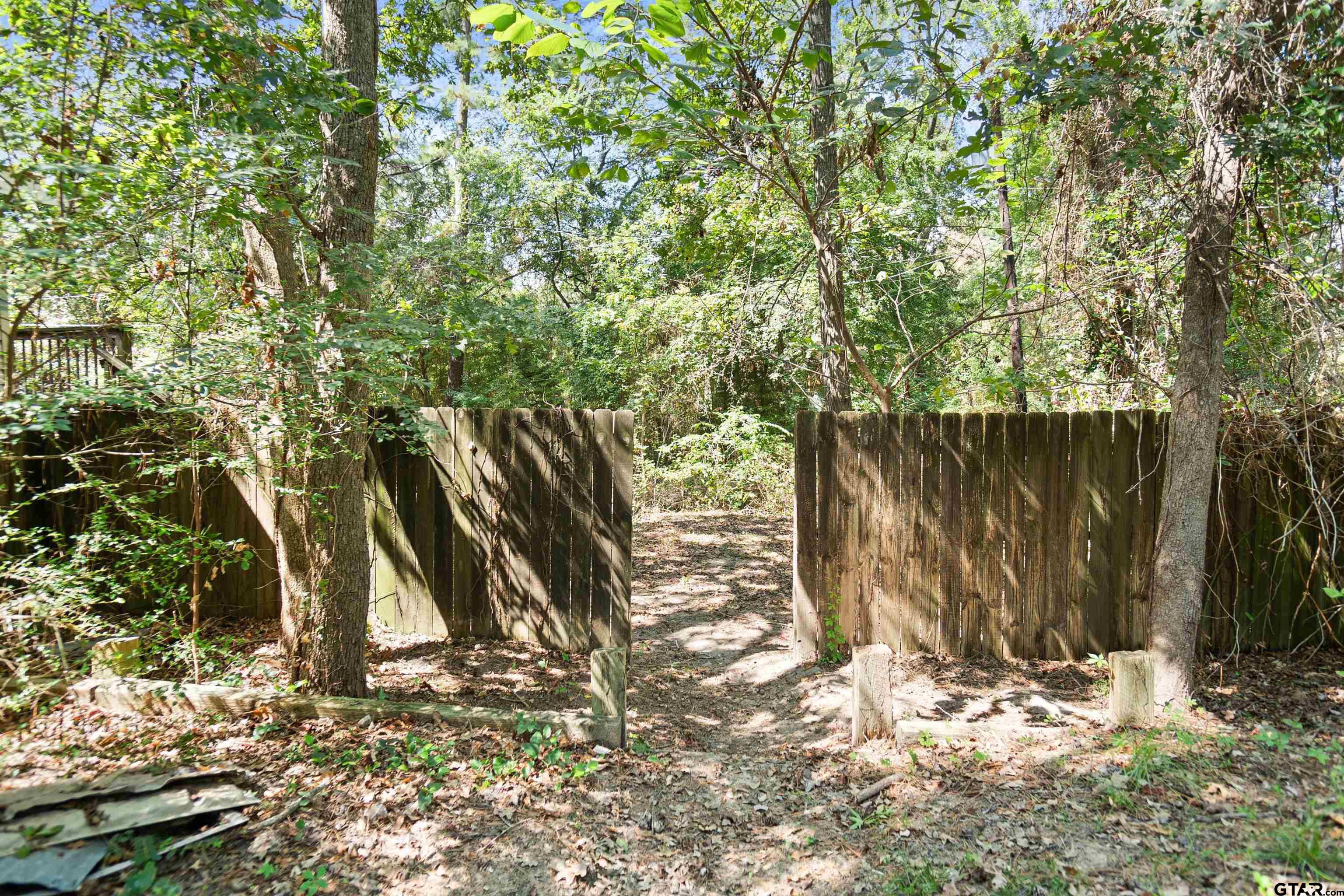 20954 Lakeview Drive