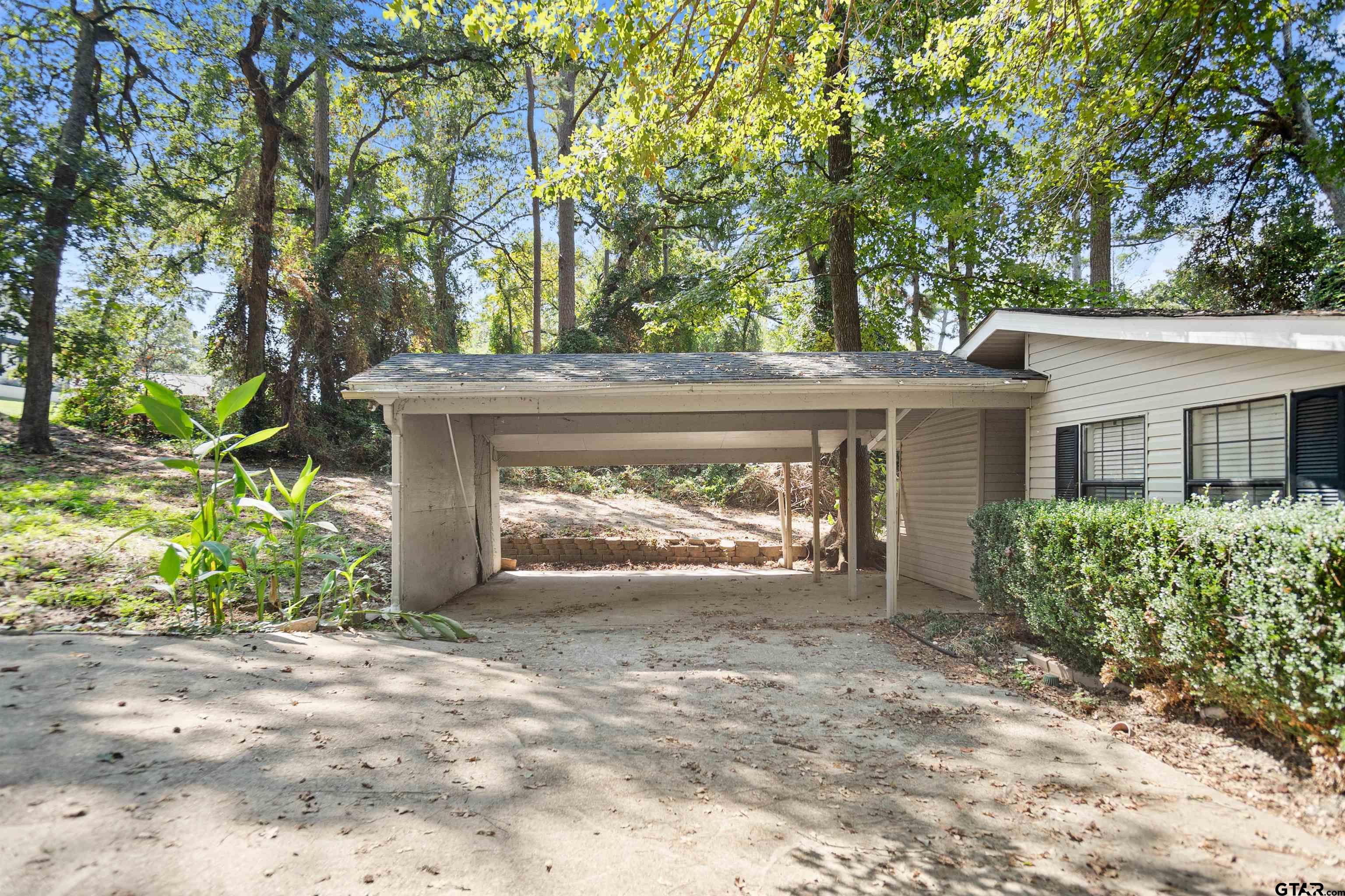 20954 Lakeview Drive