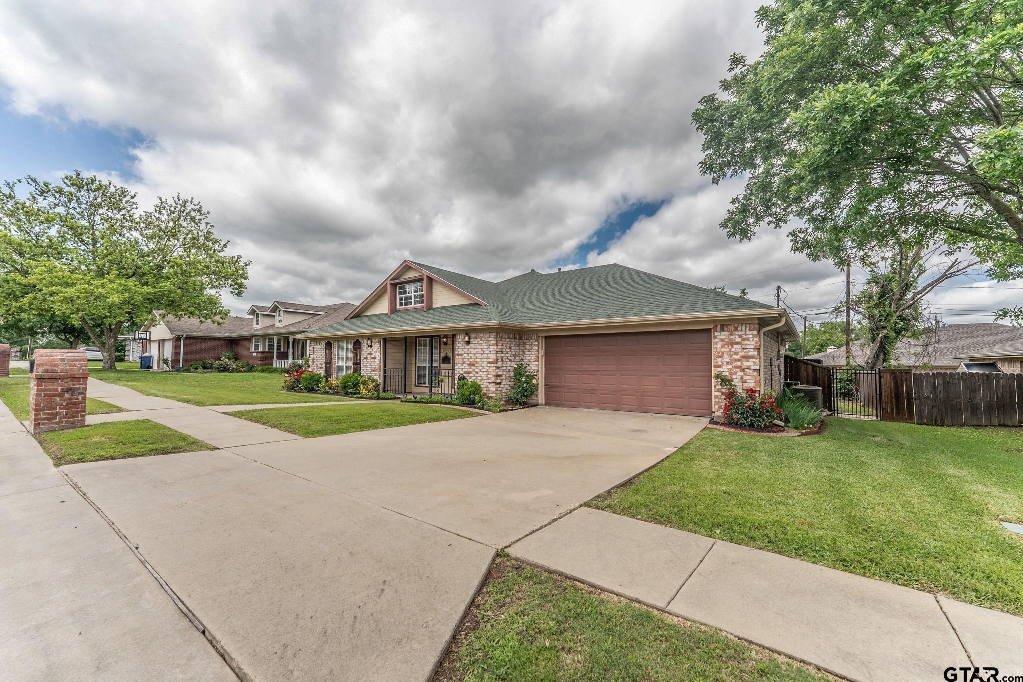 1853 Woodbridge Drive