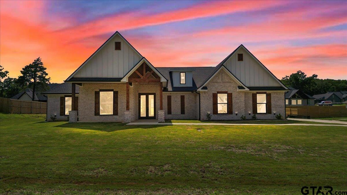 14604 Woodland Creek