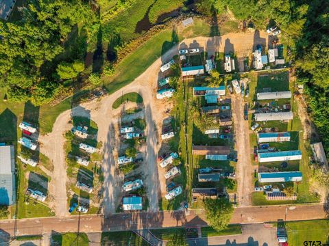 903 S Beech ST Winnsboro TX 75494