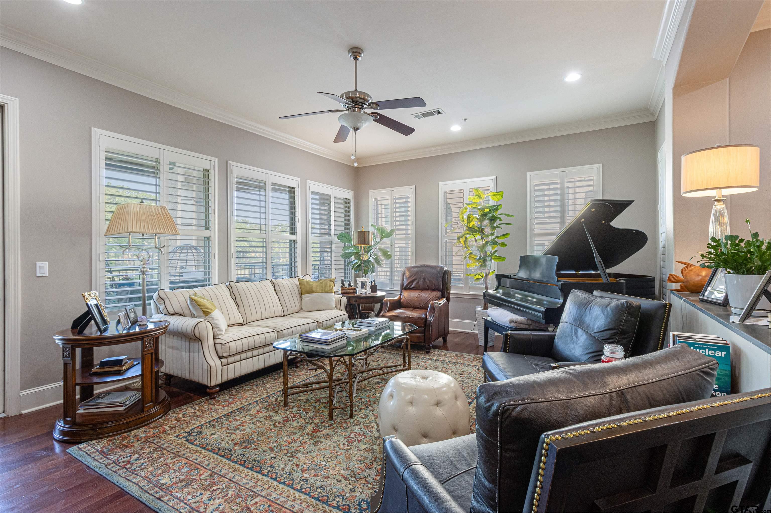 3363 Cascades Blvd #207