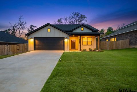16326 Crossing Circle Lindale TX 75771