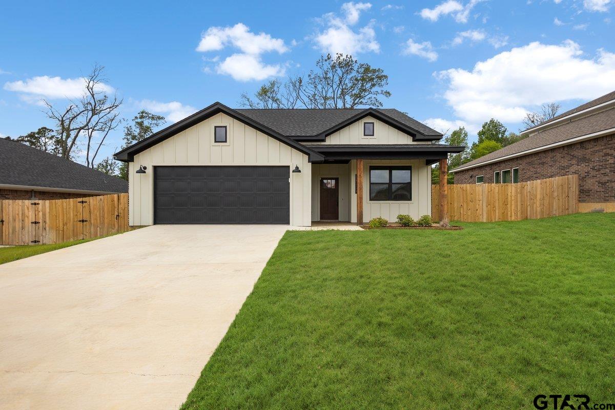 16326 Crossing Circle