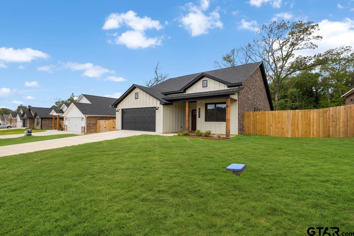 16326 Crossing Circle