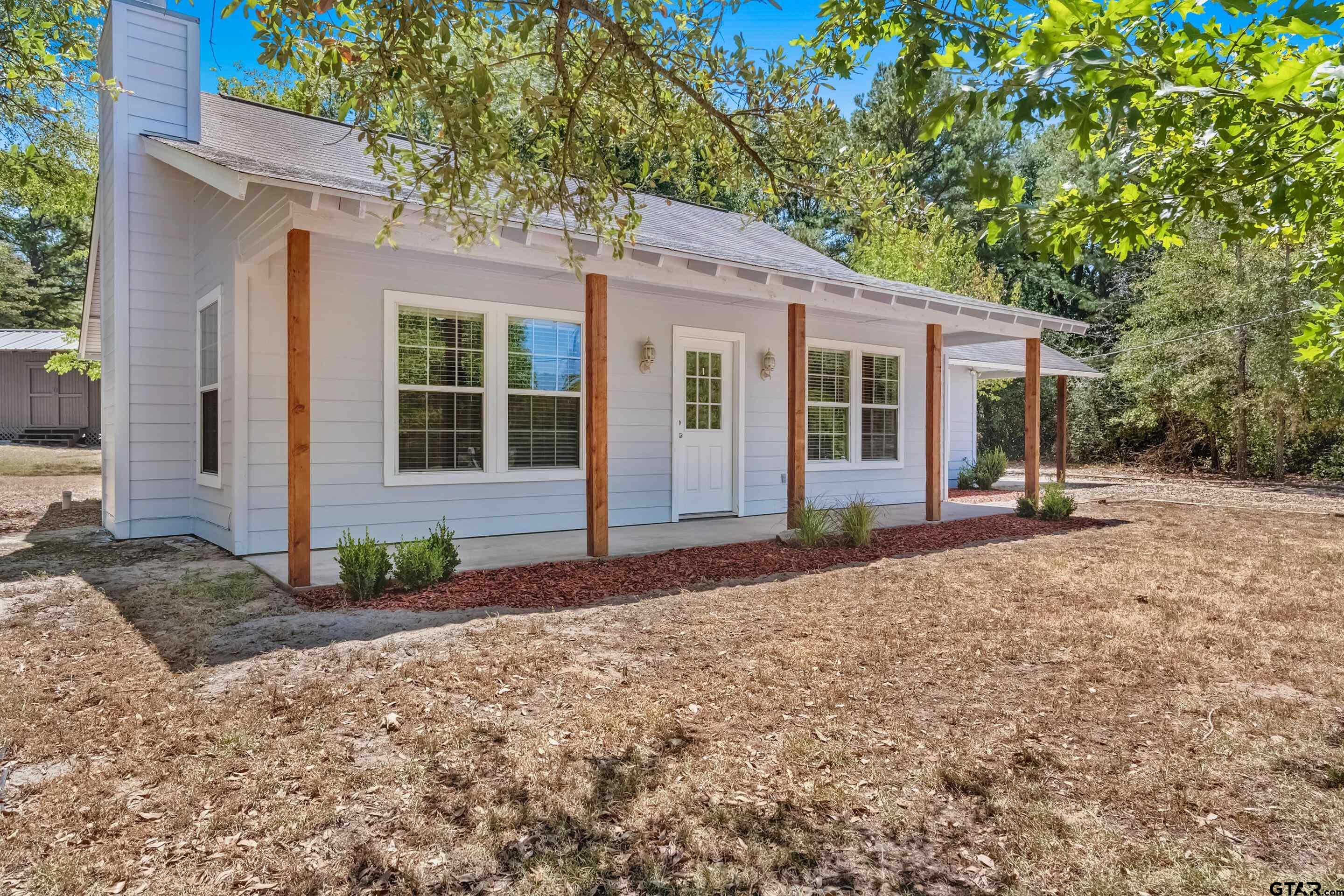 2332 Holly Trail East