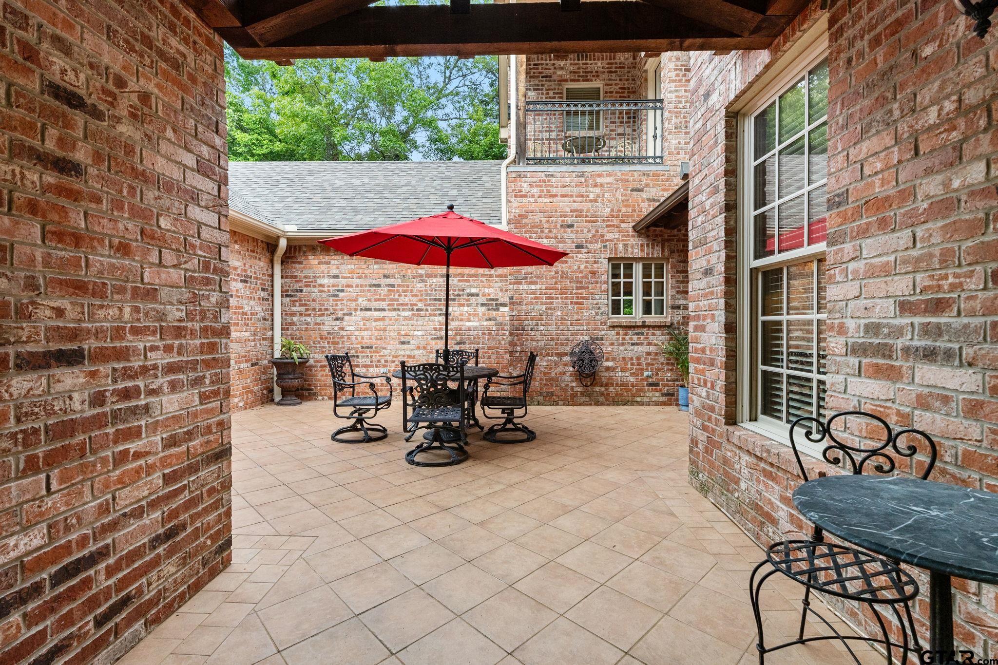 3814 Brighton Creek Cir