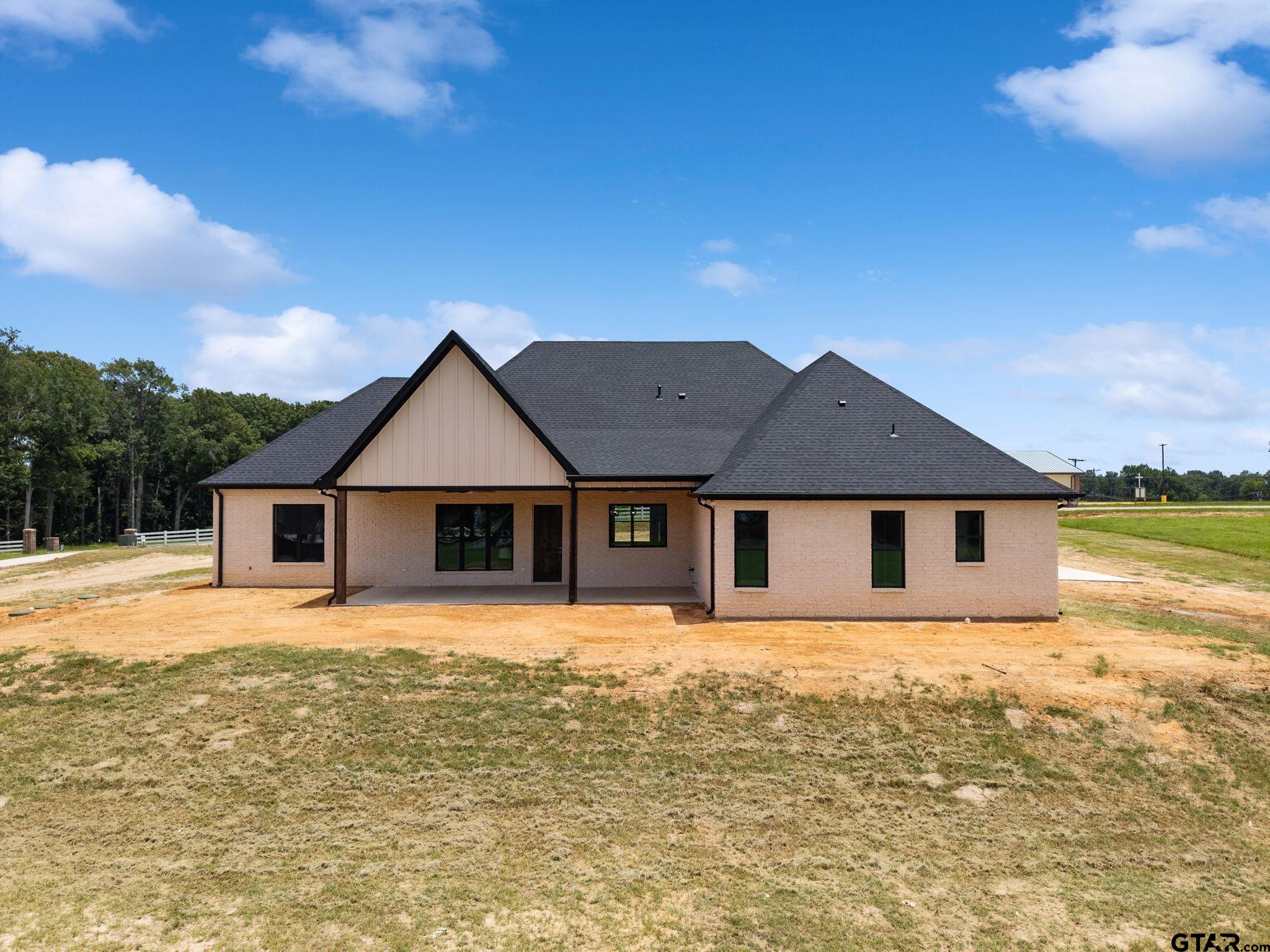 21064 Woodring