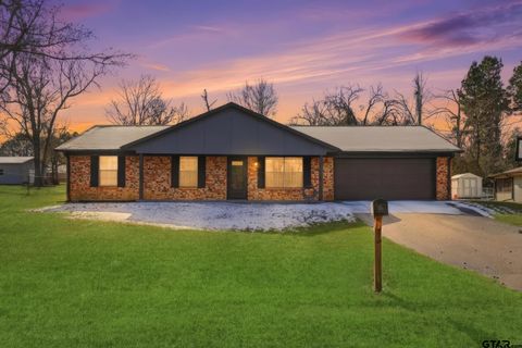 346 Meridian St Gladewater TX 75647