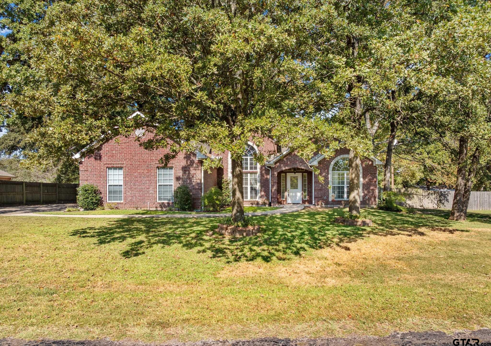 21222 Dogwood