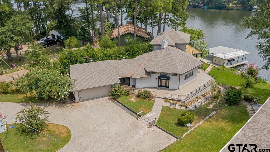 1613 Tanglewood Drive East