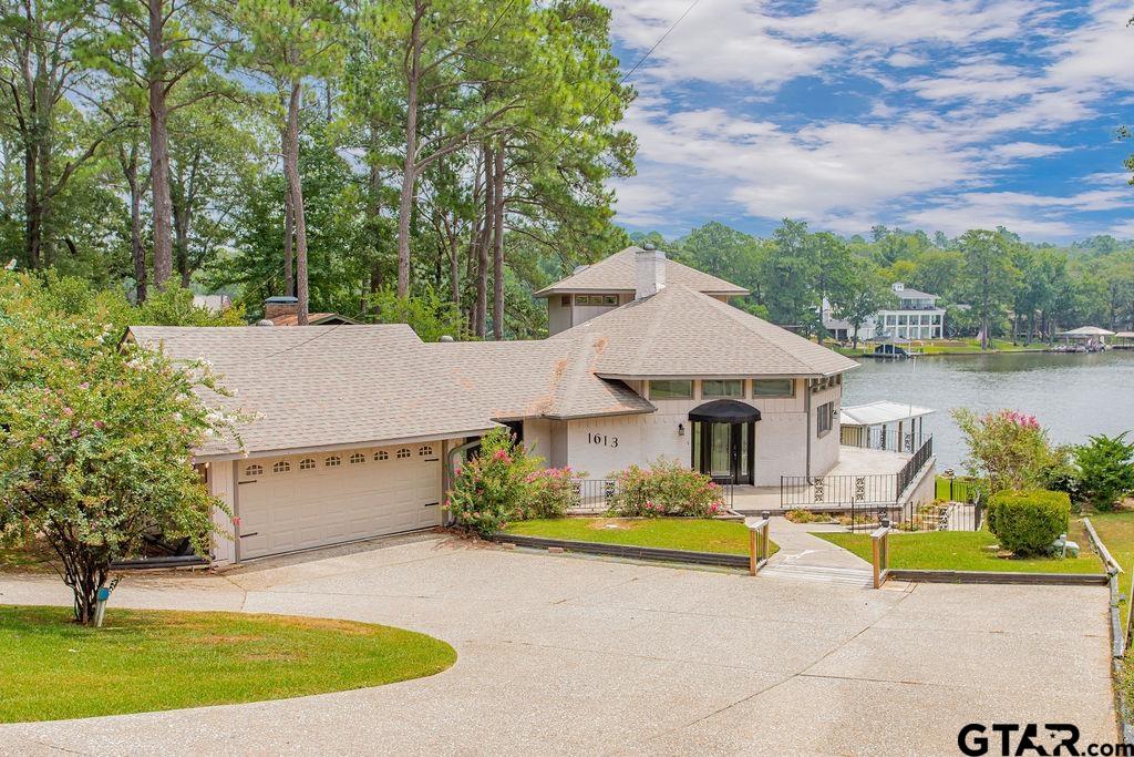 1613 Tanglewood Drive East