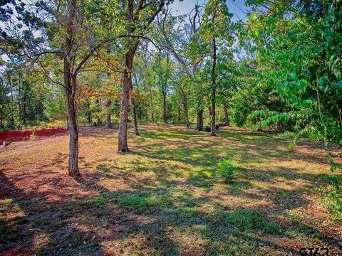 A home in Lindale