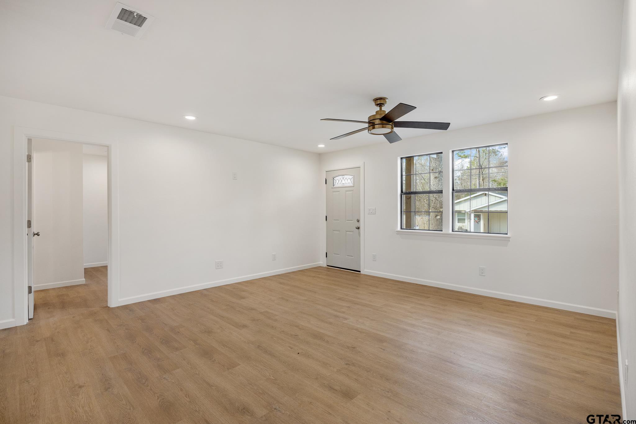 Bullard, Texas 75757, United States, 3 Bedrooms Bedrooms, ,2 BathroomsBathrooms,Residential,Active,148424