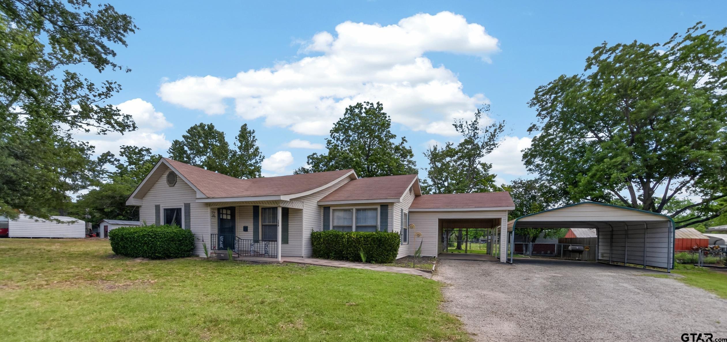 399 S Oak