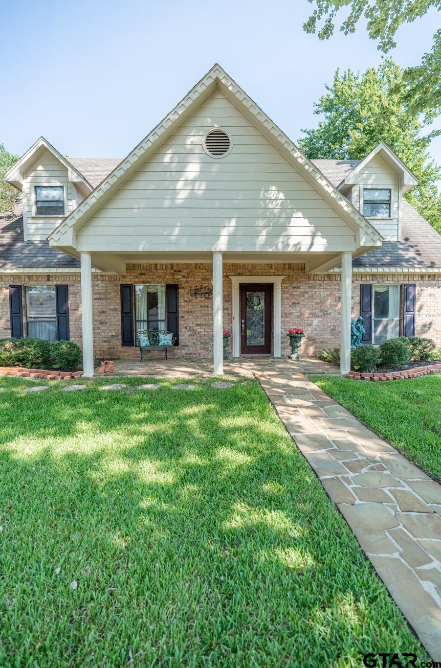 215 Enchanted Estates Dr