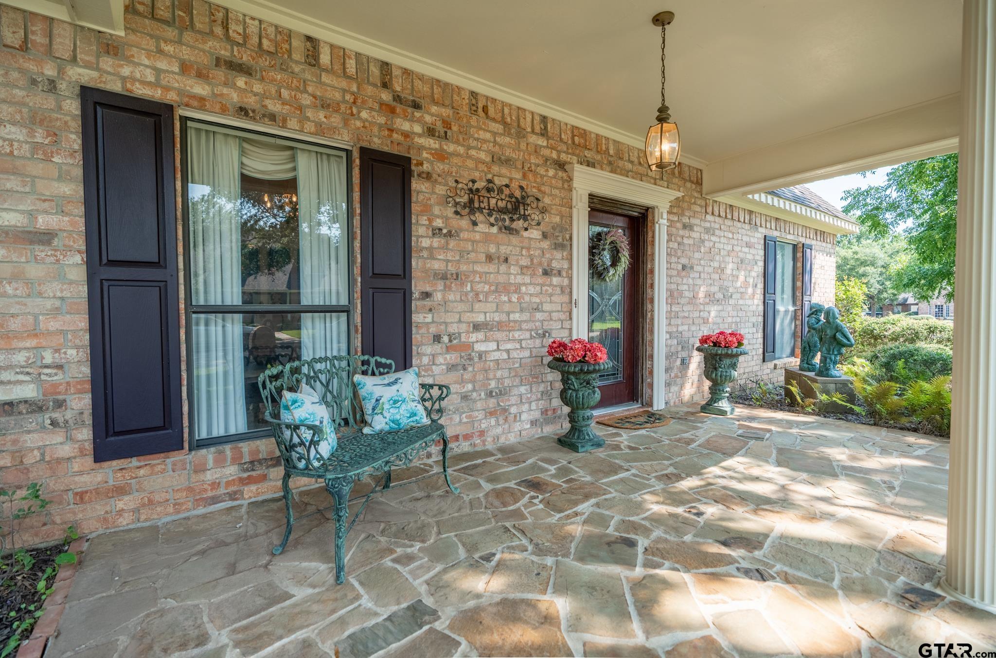 215 Enchanted Estates Dr