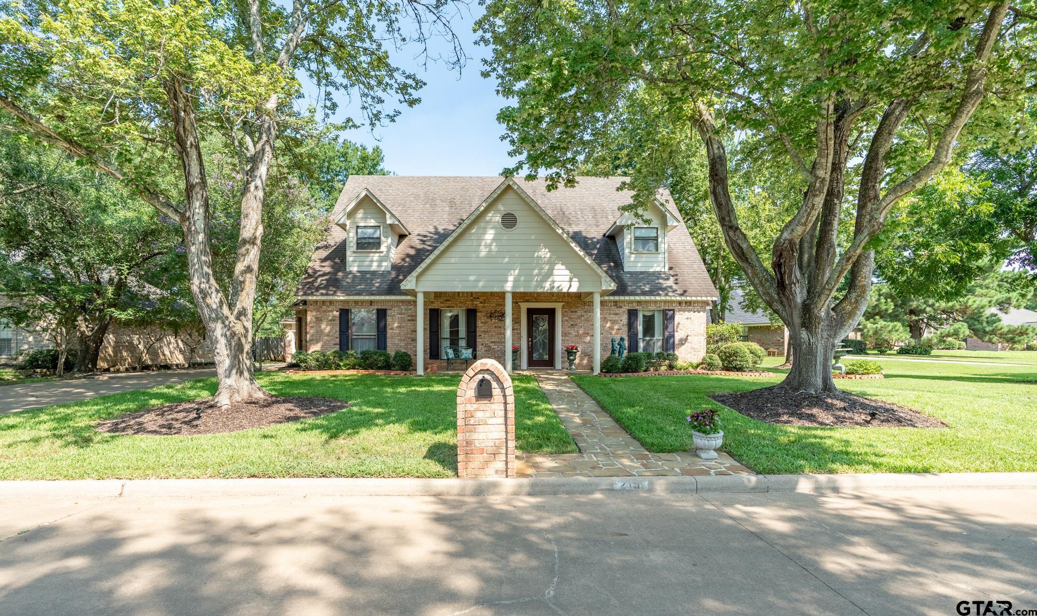 215 Enchanted Estates Dr