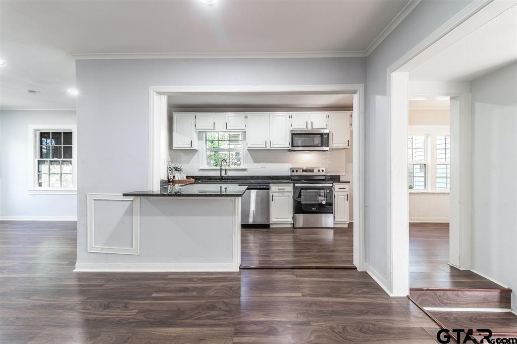 1430 S Glenwood