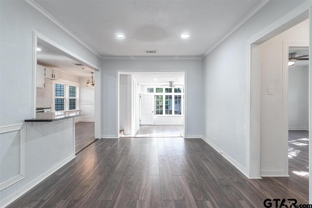 1430 S Glenwood