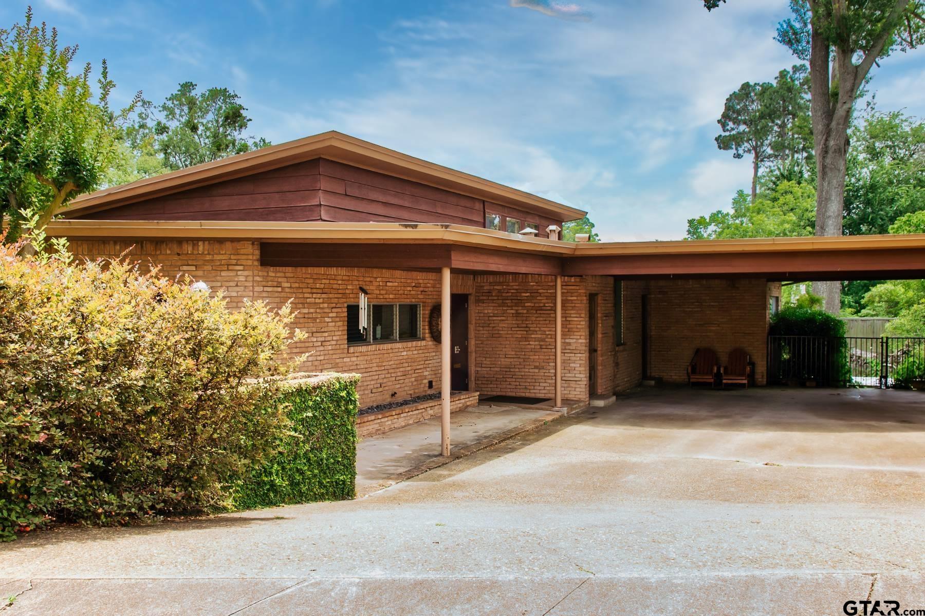 608 W Camellia St.
