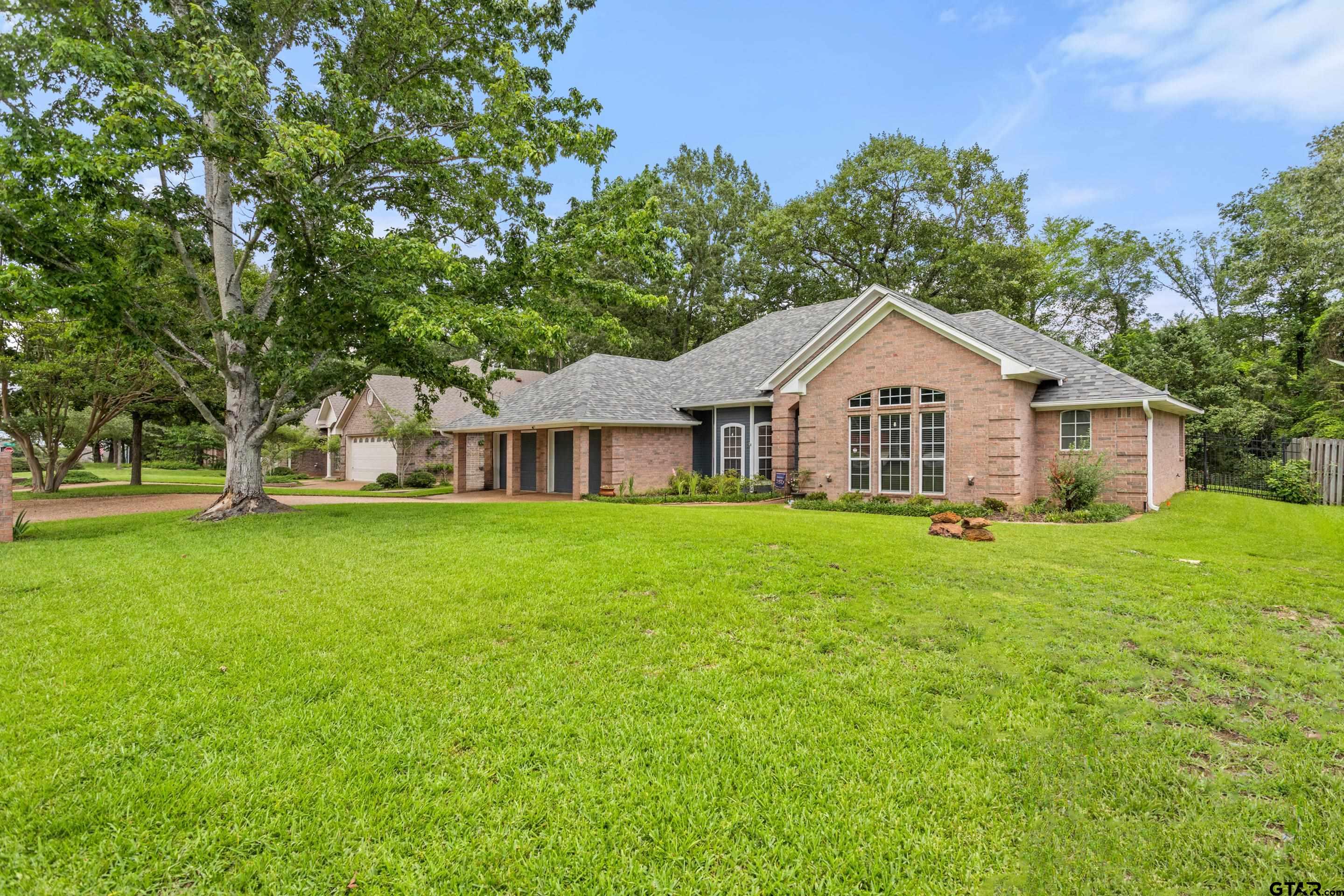 4005 Chapel Woods Blvd