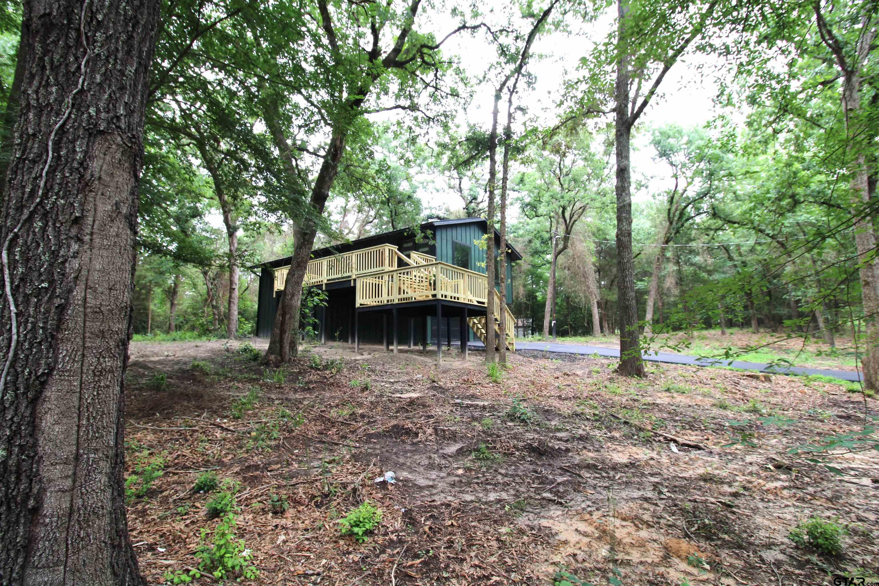 372 Whipporwill Dr