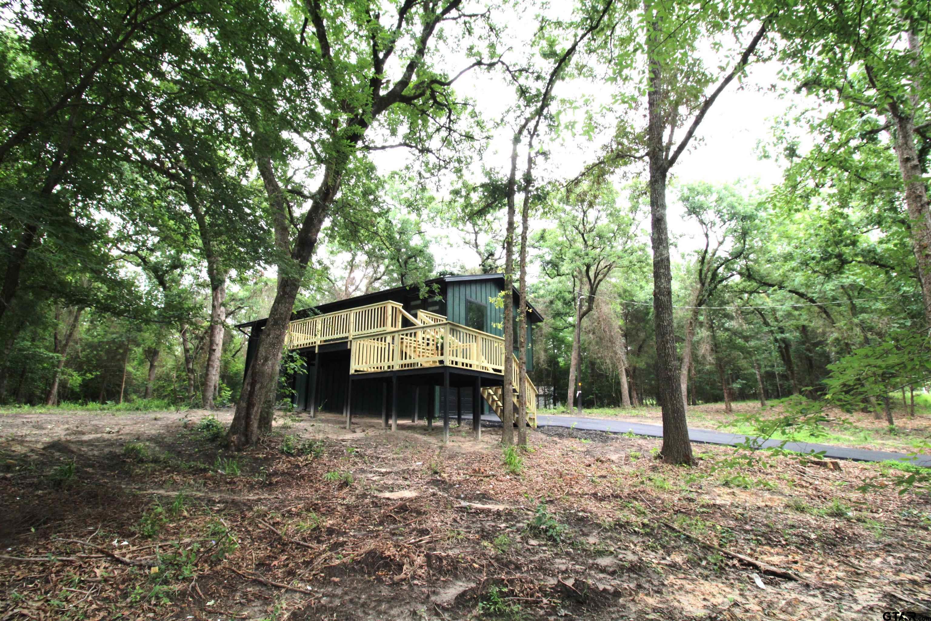 372 Whipporwill Dr